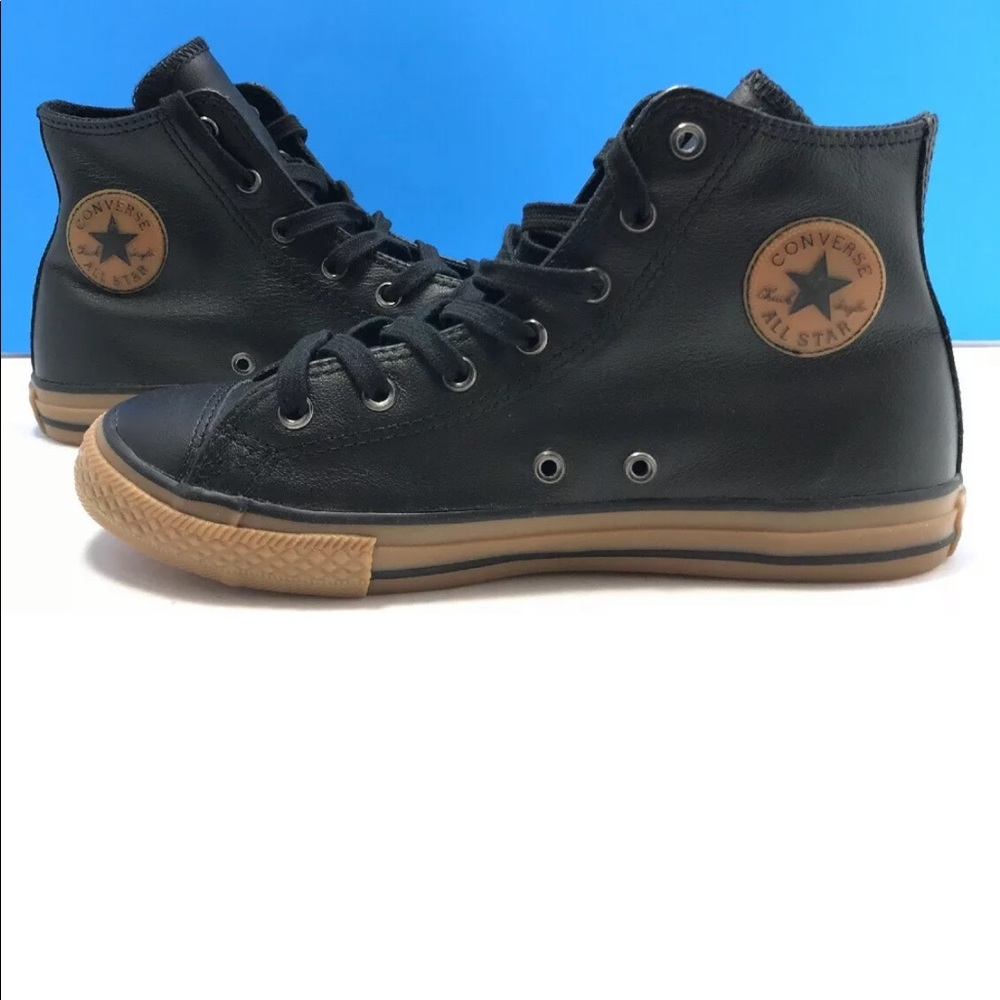 *AS IS* Converse Chuck Taylor in Black Leather with Gum Sole and Badge Sz 6.5